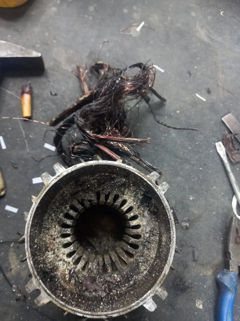 Yanmış elektrik motorunun tamir öncesi hali
