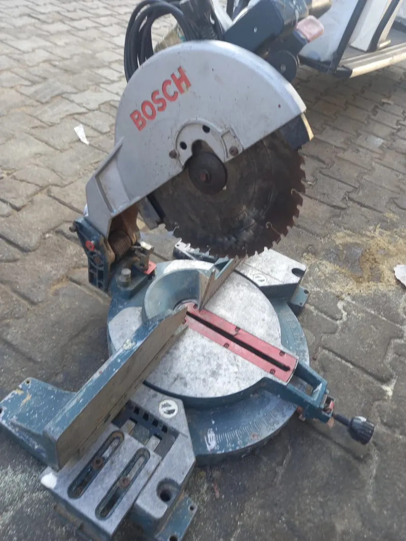 Atölyede sarım işlemi yapılan elektrik motoru